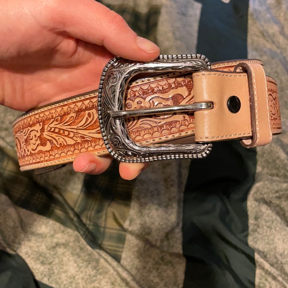 Hand tooled belt